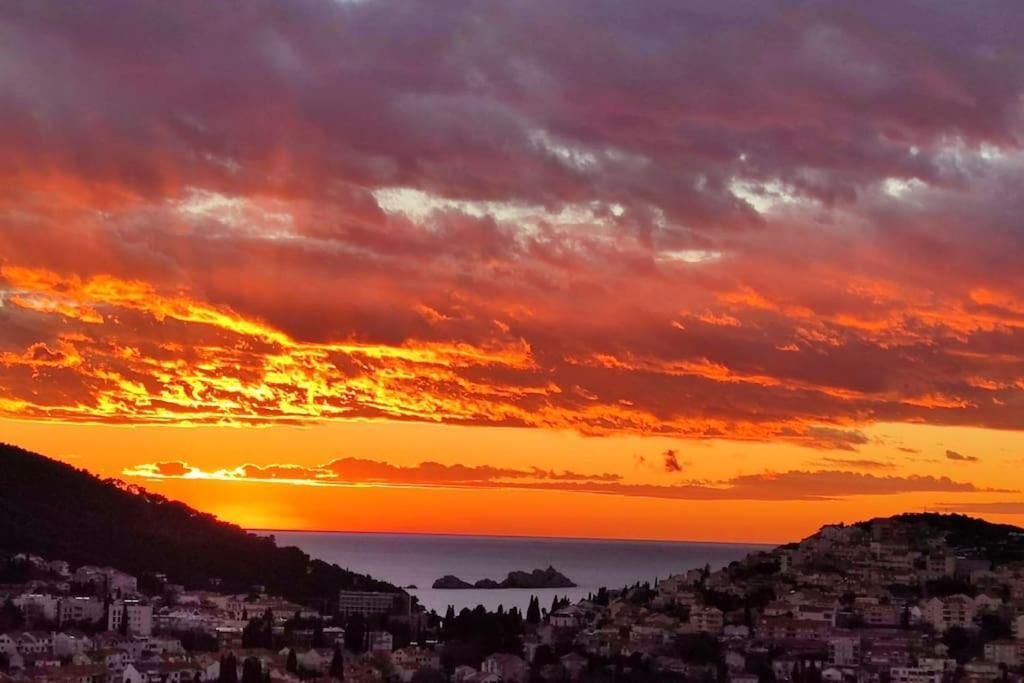 Walking Distance Old Town 120m2,garden,view,garage Dubrovnik