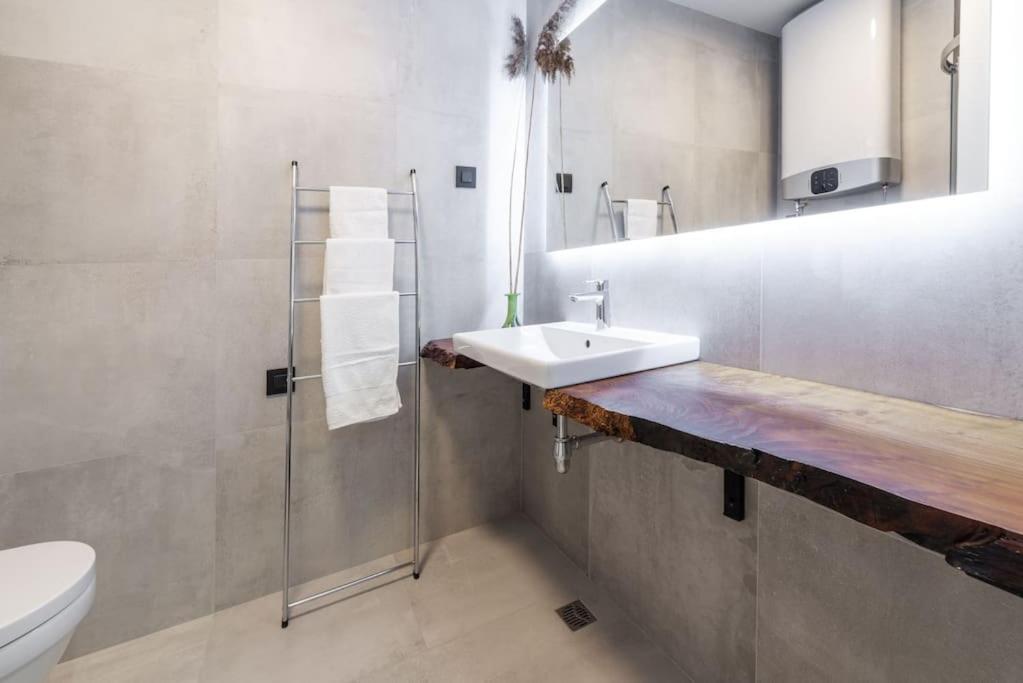 Walking Distance Old Town 120m2,garden,view,garage Apartamento Dubrovnik